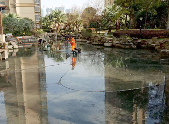 萨迦景观池淤泥清理